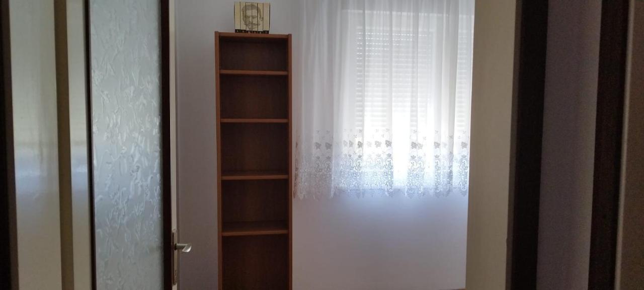 7 Flower Street Apartment Sempeter pri Gorici Exteriör bild