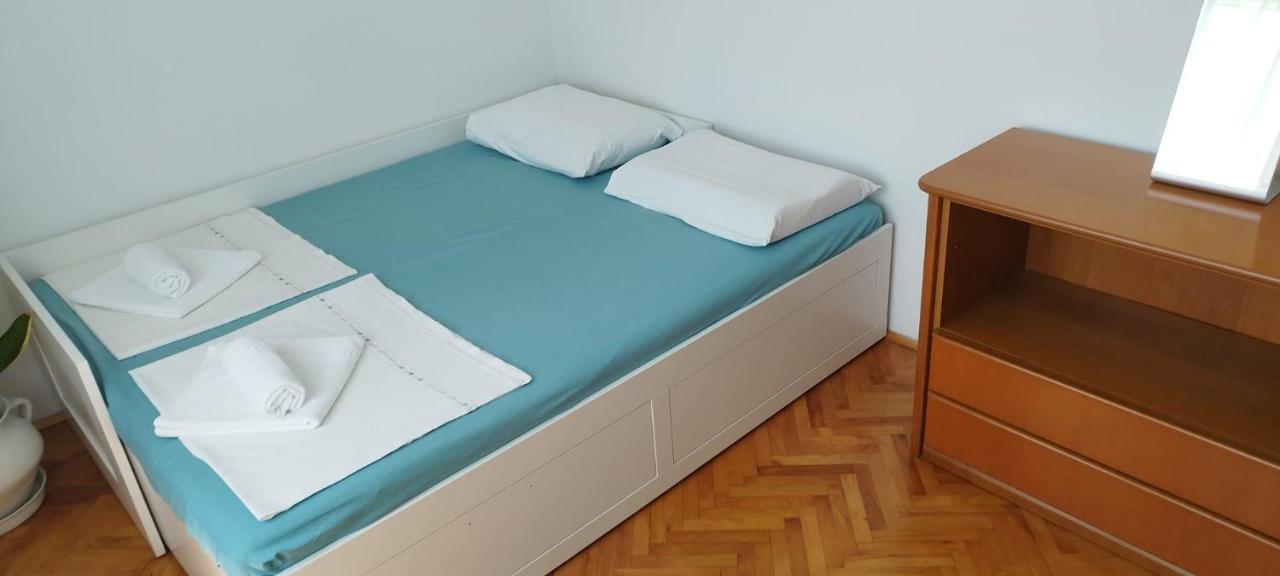 7 Flower Street Apartment Sempeter pri Gorici Exteriör bild