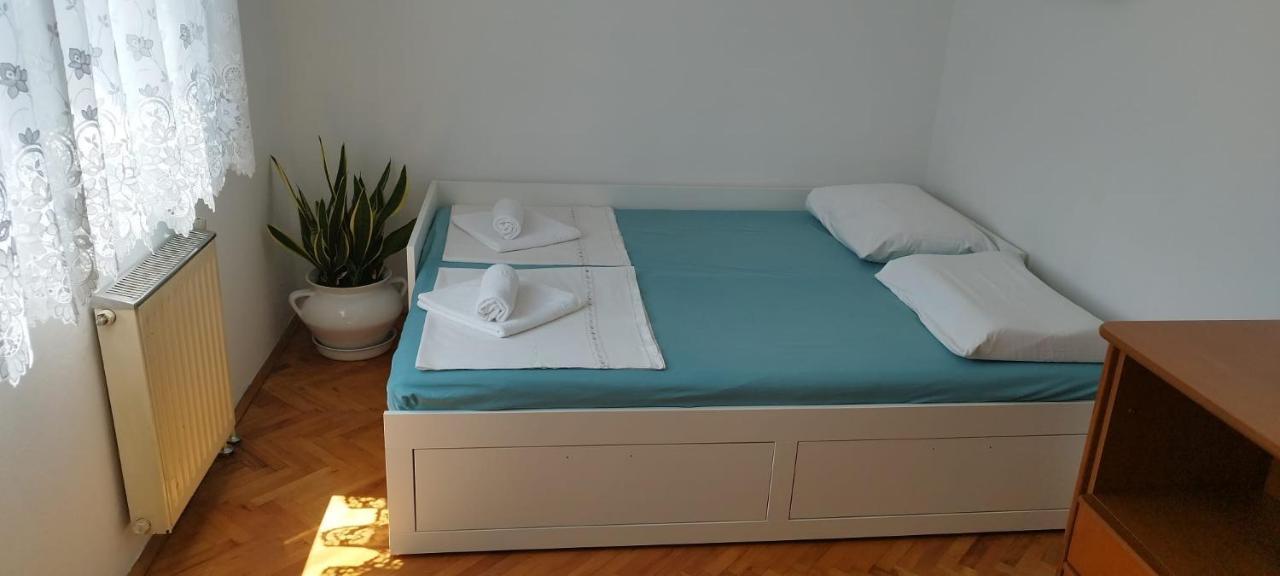 7 Flower Street Apartment Sempeter pri Gorici Exteriör bild